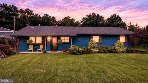 61 Natalie Ln, Harpers Ferry, WV 25425