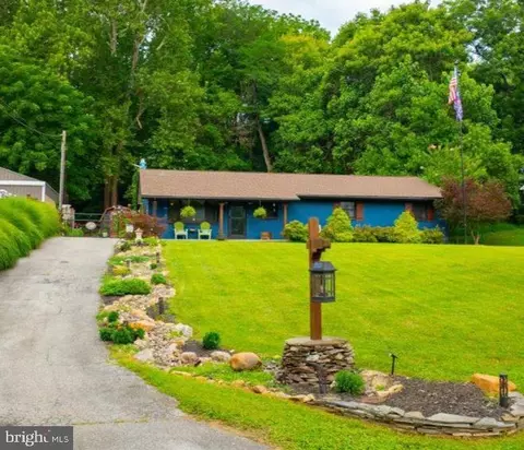 61 Natalie Ln, Harpers Ferry, WV 25425