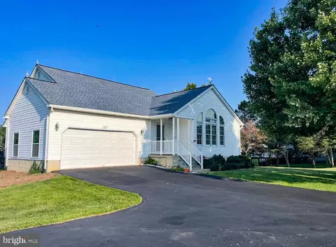23 Teakwood Ct, Harpers Ferry, WV 25425