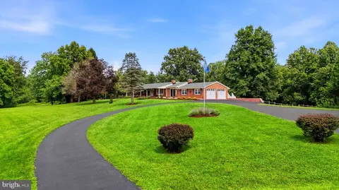 76 Lewis Ct, Harpers Ferry, WV 25425