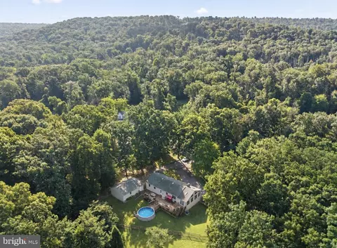 453 Sylvan Ln, Harpers Ferry, WV 25425