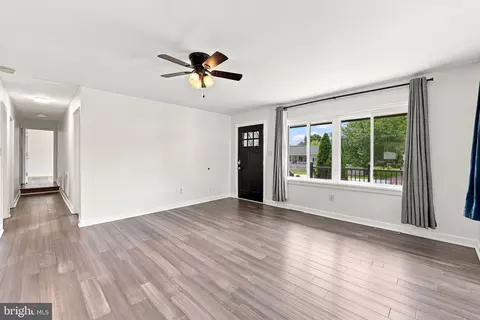 Living - 406 W 4th Ave, Ranson, WV 25438 photo 1 of 6