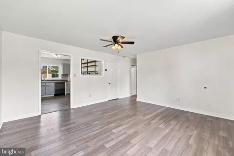 Living - 406 W 4th Ave, Ranson, WV 25438 photo 3 of 6