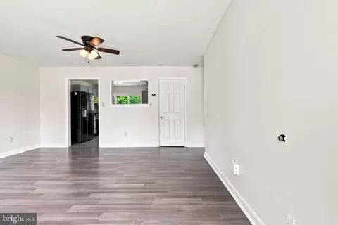 Living - 406 W 4th Ave, Ranson, WV 25438 photo 4 of 6