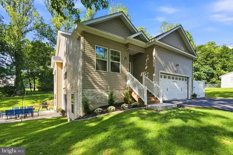 93 Old Sycamore Ln, Harpers Ferry, WV 25425