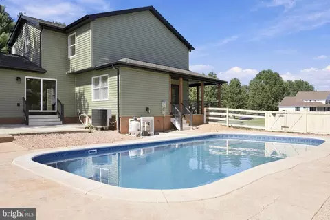 Exterior - 64 Pheasant Hill Rd, Summit Point, WV 25446 photo 4 of 8