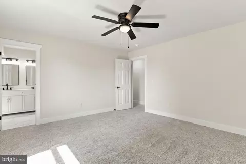 Bedroom - 64 Pheasant Hill Rd, Summit Point, WV 25446 photo 6 of 6