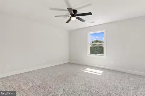 Bedroom - 64 Pheasant Hill Rd, Summit Point, WV 25446 photo 4 of 6