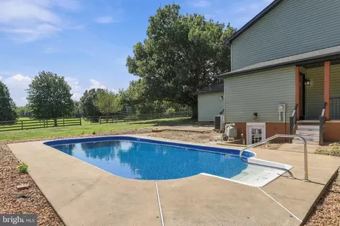 Exterior - 64 Pheasant Hill Rd, Summit Point, WV 25446 photo 5 of 8