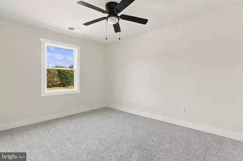 Bedroom - 64 Pheasant Hill Rd, Summit Point, WV 25446 photo 3 of 6