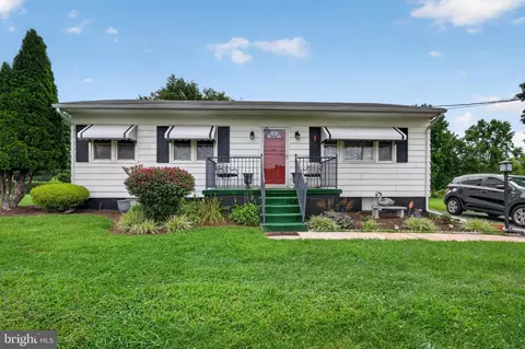 9005 Charles Town Rd, Charles Town, WV 25414
