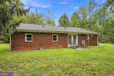 Exterior - 266 Thomson St, Summit Point, WV 25446 photo 1 of 8