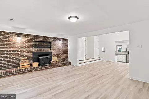 Living - 266 Thomson St, Summit Point, WV 25446 photo 5 of 7