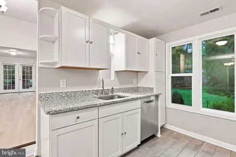 Kitchen - 266 Thomson St, Summit Point, WV 25446 photo 3 of 5