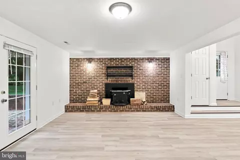 Living - 266 Thomson St, Summit Point, WV 25446 photo 4 of 7
