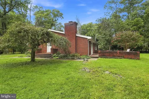 Exterior - 266 Thomson St, Summit Point, WV 25446 photo 2 of 8