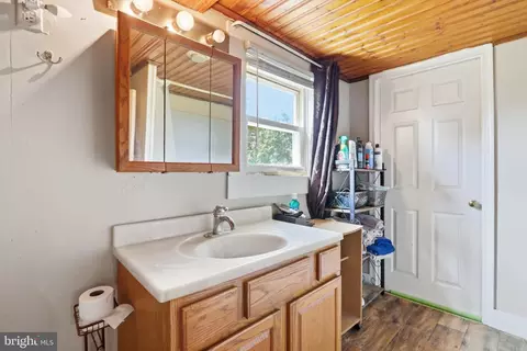 Bath - 4651 Leetown Rd, Summit Point, WV 25446 photo 1 of 2