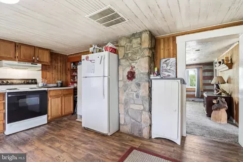 Kitchen - 4651 Leetown Rd, Summit Point, WV 25446 photo 1 of 2