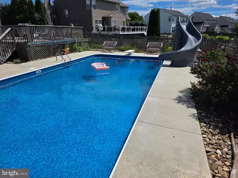 243 Pebble Beach Dr, Charles Town, WV 25414