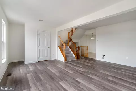 Entry Way - 1331 Mare St, Ranson, WV 25438 photo 3 of 5