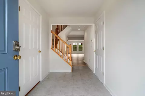 Entry Way - 1331 Mare St, Ranson, WV 25438 photo 2 of 5