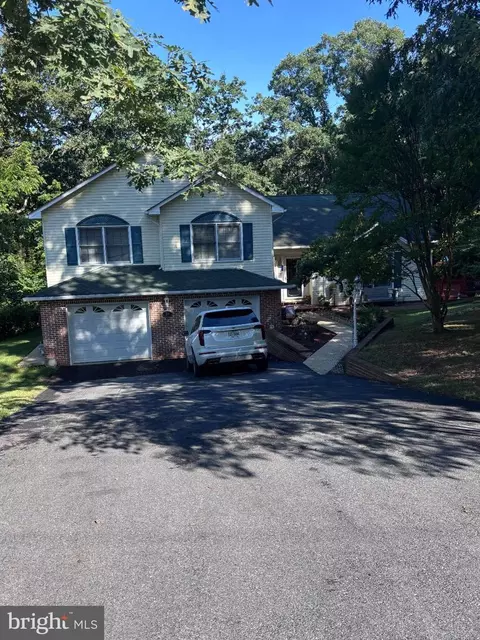 24 Sydney Cir, Harpers Ferry, WV 25425