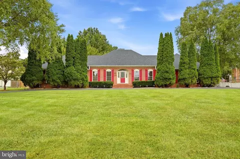 323 Eastland Dr, Charles Town, WV 25414
