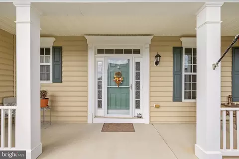561 Chickamauga Dr, Harpers Ferry, WV 25425