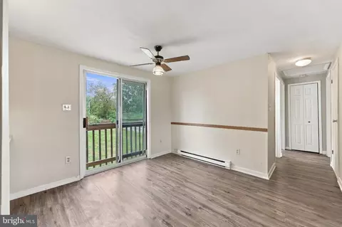 Entry Way - 405 E 10th, Ranson, WV 25438 photo 1 of 2