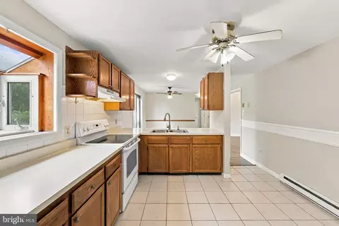 Kitchen - 405 E 10th, Ranson, WV 25438 photo 4 of 4