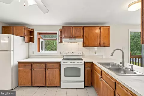 Kitchen - 405 E 10th, Ranson, WV 25438 photo 2 of 4
