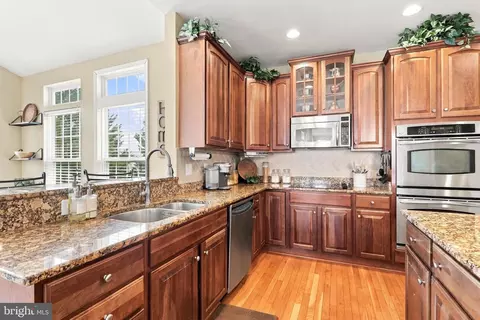 Kitchen - 1316 Stallion St, Ranson, WV 25438 photo 6 of 7