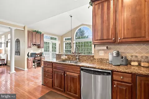 Kitchen - 1316 Stallion St, Ranson, WV 25438 photo 3 of 7
