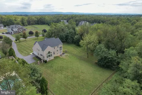View/Area - 898 Declaration Dr, Charles Town, WV 25414 photo 2 of 5