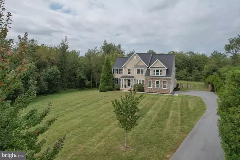Exterior - 898 Declaration Dr, Charles Town, WV 25414 photo 1 of 9