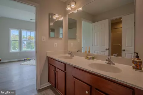 Entry Way - 898 Declaration Dr, Charles Town, WV 25414 photo 15 of 21
