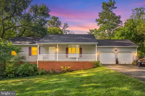 47 Mountainside Rd, Harpers Ferry, WV 25425