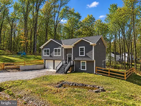 103 Wayne Ct, Harpers Ferry, WV 25425