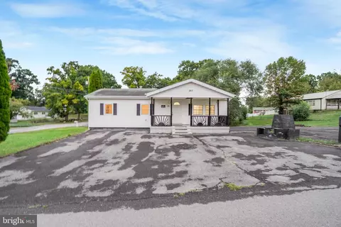 201 14th Ave, Ranson, WV 25438