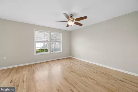 Living - 311 E 4th Ave, Ranson, WV 25438 photo 5 of 10