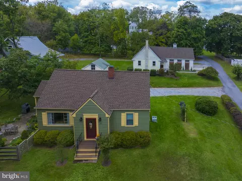 59 Downing St, Harpers Ferry, WV 25425