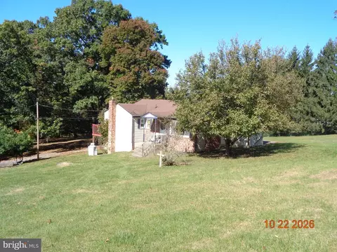 272 River Valley View Dr, Harpers Ferry, WV 25425