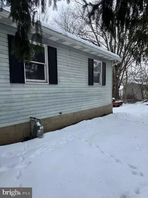 11 N Highland Ave, Moundsville, WV 26041