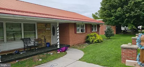 187 Water St, Peterstown, WV 24963