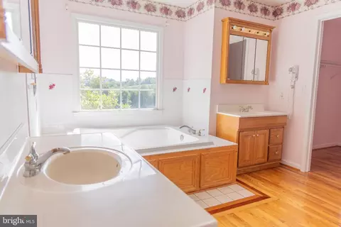 Bath - 2046 Simms Hill Rd, Lindside, WV 24951 photo 2 of 5