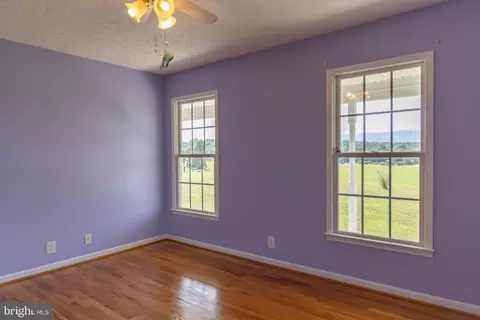 Bedroom - 2046 Simms Hill Rd, Lindside, WV 24951 photo 5 of 11