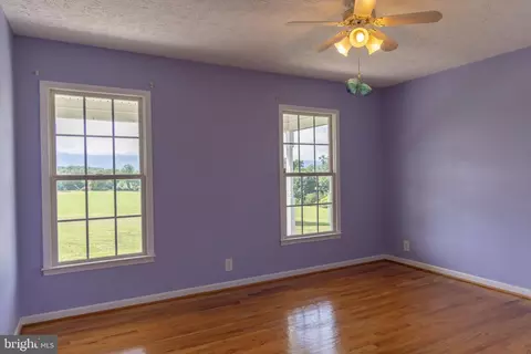 Bedroom - 2046 Simms Hill Rd, Lindside, WV 24951 photo 6 of 11
