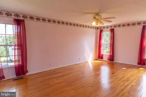 Living - 2046 Simms Hill Rd, Lindside, WV 24951 photo 4 of 5