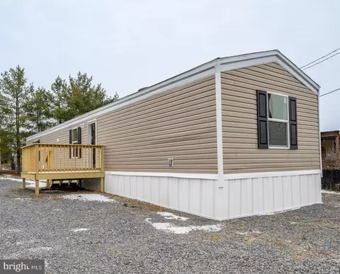 97 Saint Clairs Vlg, Morgantown, WV 26505