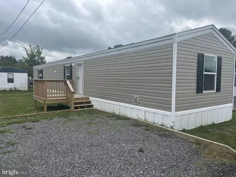 47 Saint Clairs Vlg, Morgantown, WV 26505